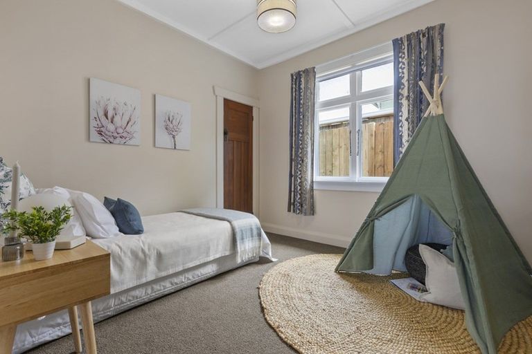 Photo of property in 22 Ngaio Street, Strandon, New Plymouth, 4312