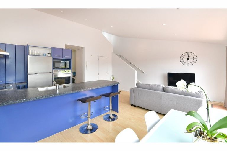 Photo of property in 33e Florence Avenue, Orewa, 0931