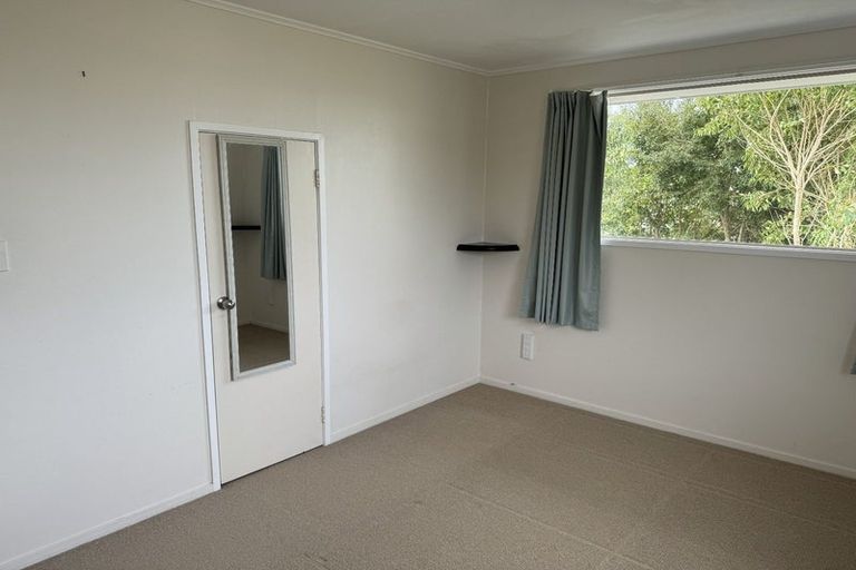 Photo of property in 32 Diana Drive, Glenfield, Auckland, 0627
