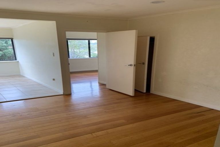 Photo of property in 41 Forrest Hill Road, Milford, Auckland, 0620