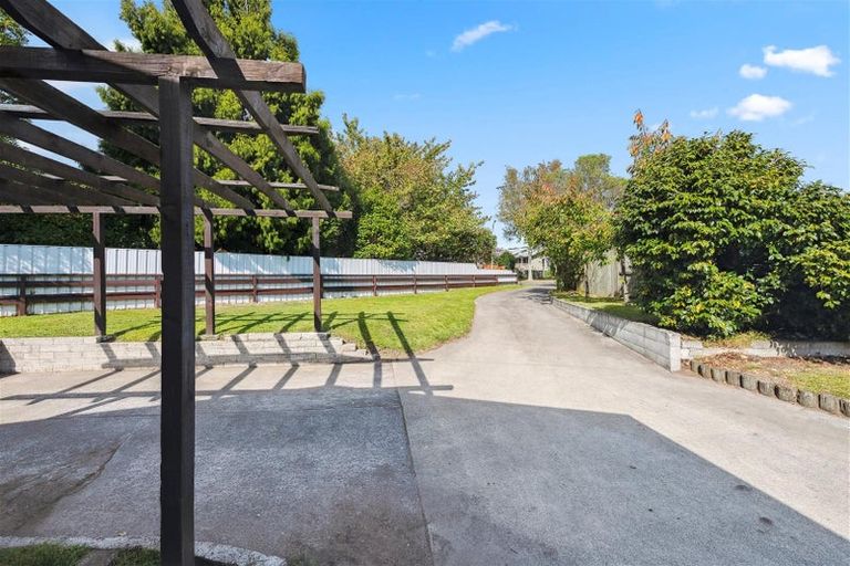 Photo of property in 8 Thackeray Place, Owhata, Rotorua, 3010