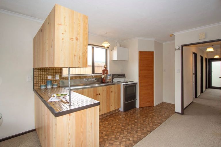 Photo of property in 2/11 Clouston Street, Saint Martins, Christchurch, 8022