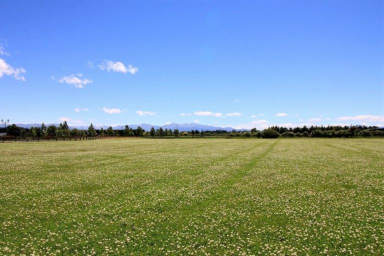 Photo of property in 17 Mulholland Drive, Darfield, 7571