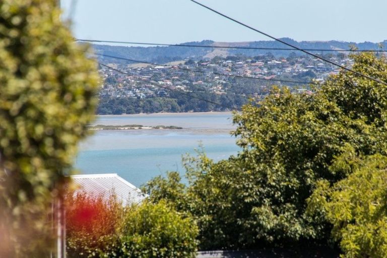 Photo of property in 50 Island Bay Road, Beach Haven, Auckland, 0626