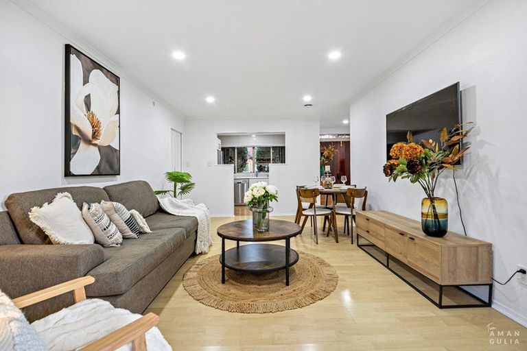 Photo of property in 2 Kilmarnock Avenue, Ranui, Auckland, 0612