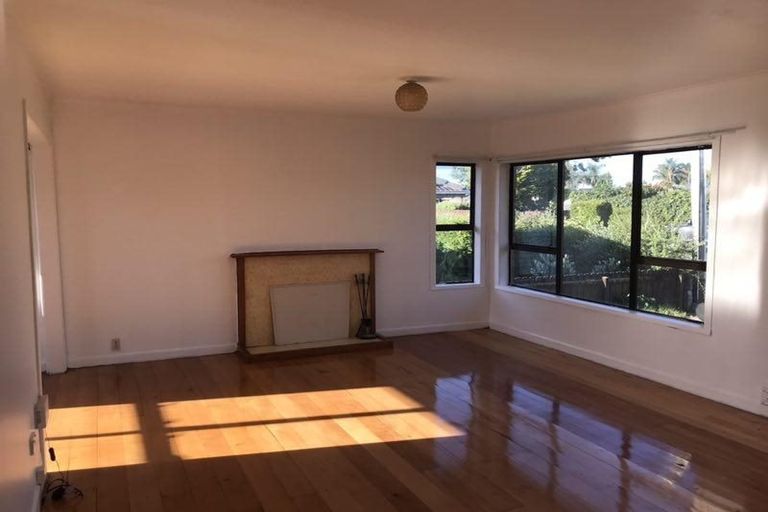 Photo of property in 614 Te Atatu Road, Te Atatu Peninsula, Auckland, 0610