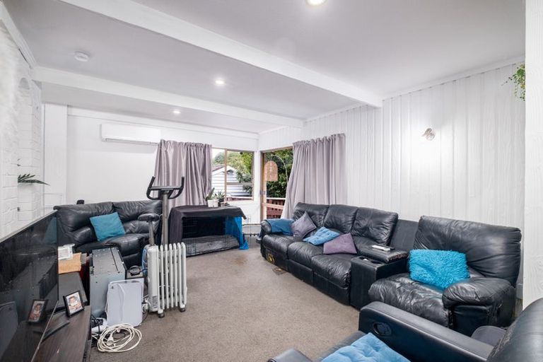 Photo of property in 16 Jade Avenue, Pakuranga Heights, Auckland, 2010