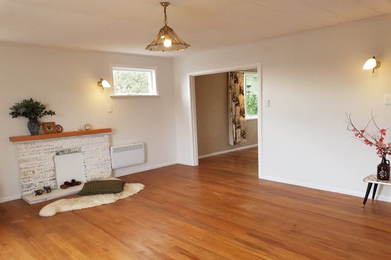 Photo of property in 28 Papakowhai Road, Papakowhai, Porirua, 5024