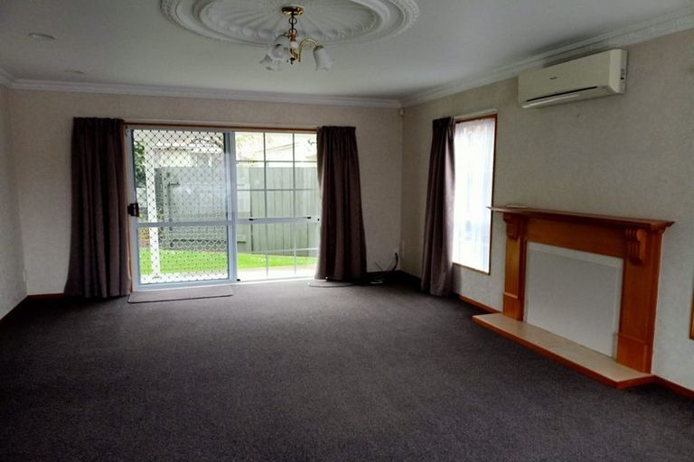 Photo of property in 103 Pahiatua Street, Hokowhitu, Palmerston North, 4410