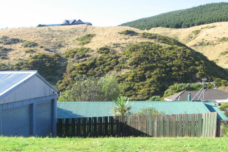 Photo of property in 11 Raroa Terrace, Tawa, Wellington, 5028