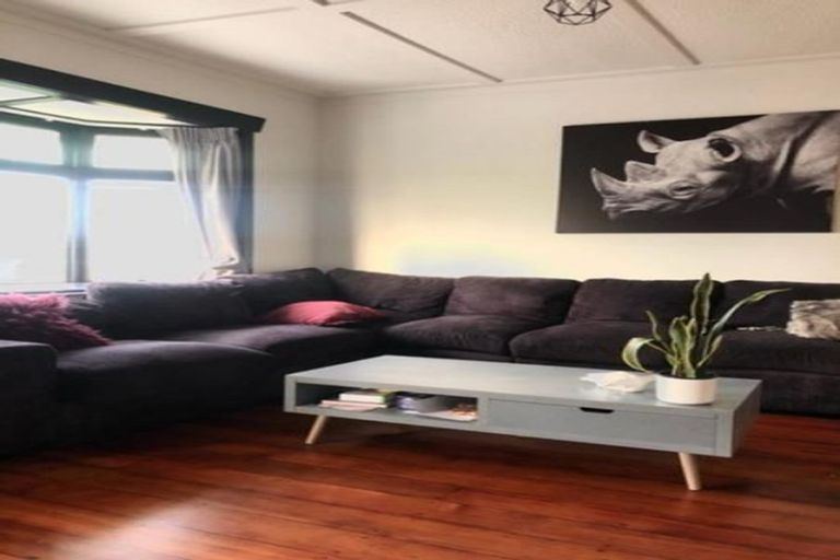 Photo of property in 290 Devon Street West, New Plymouth, 4310