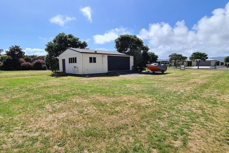 Photo of property in 104 Harbour Drive, Matarangi, Whitianga, 3592