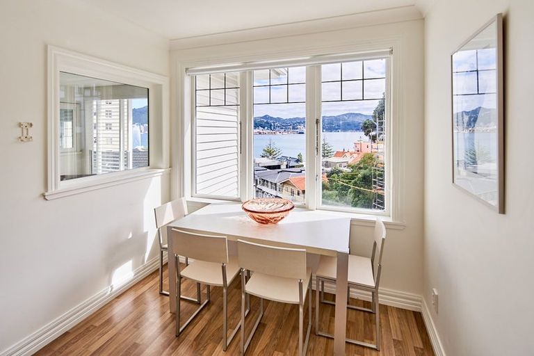 Photo of property in 2b Wilkinson Street, Oriental Bay, Wellington, 6011