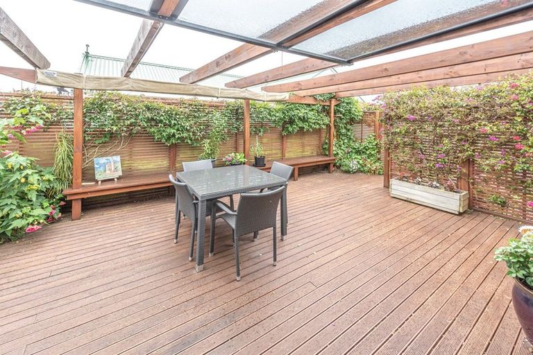 Photo of property in 30 Karamu Street, Tawhero, Whanganui, 4501