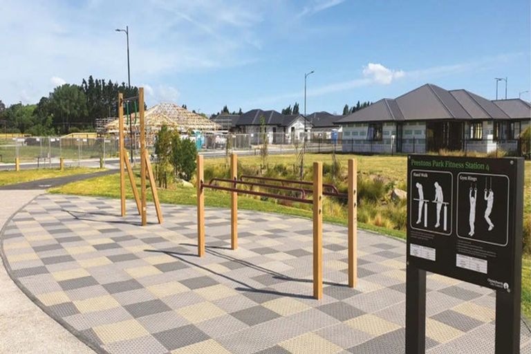 Photo of property in 14 Mackinnon Street, Marshland, 8083