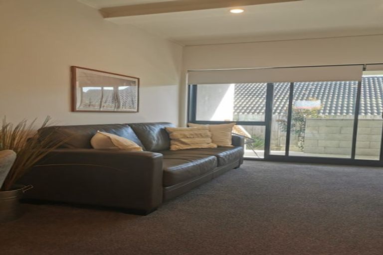 Photo of property in 206/9 East Street, Papakura, 2110