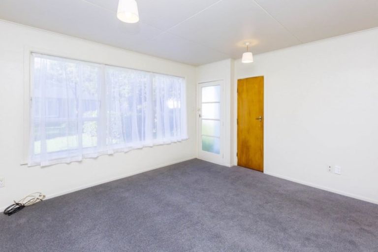 Photo of property in Shakespeare Flats, 8/48 Merton Street, Trentham, Upper Hutt, 5018