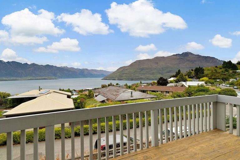 Photo of property in 36b Avalon Crescent, Fernhill, Queenstown, 9300