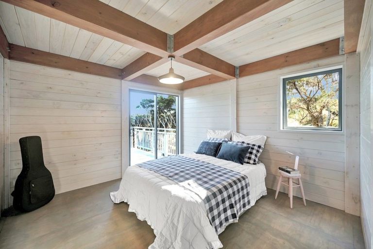 Photo of property in 221a Te Wahapu Road, Russell, 0272