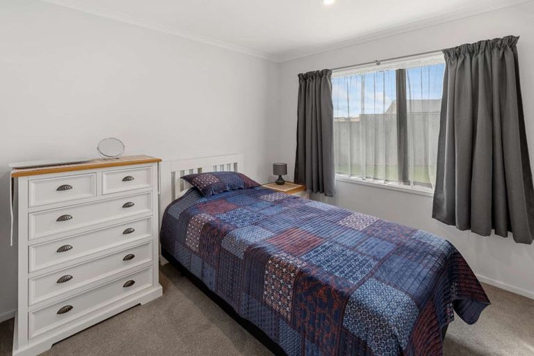 Photo of property in 28 Magnolia Crescent, Tawhero, Whanganui, 4501