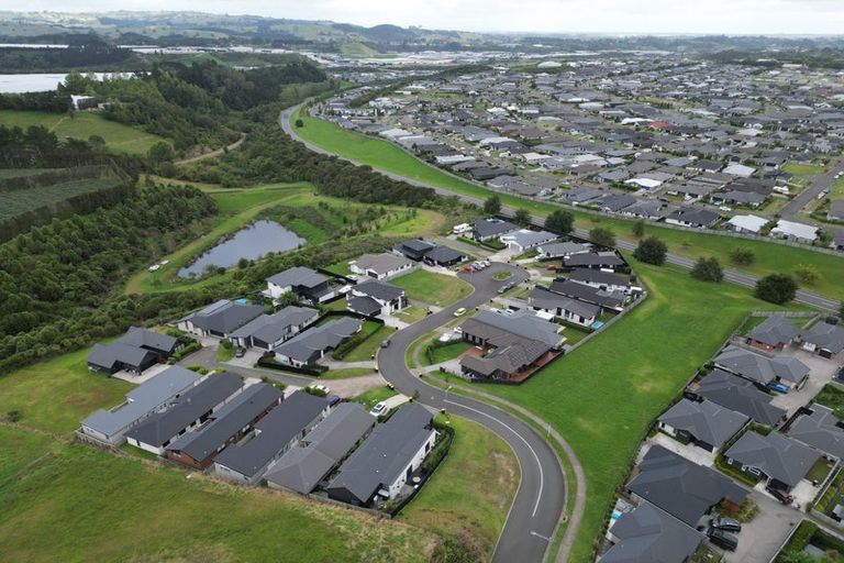 Photo of property in 15 Huria Vista, Pyes Pa, Tauranga, 3112