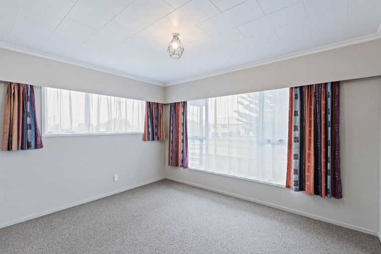 Photo of property in 61 Cracroft Street, Waitara, 4320