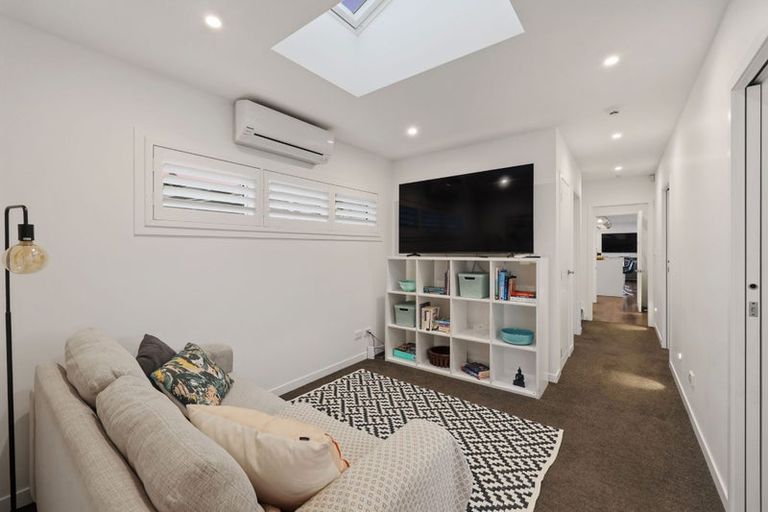 Photo of property in 24 Judkins Crescent, Cockle Bay, Auckland, 2014