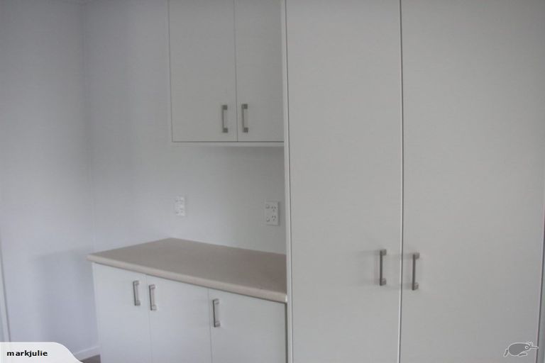 Photo of property in 27 Ihle Street, Terrace End, Palmerston North, 4410