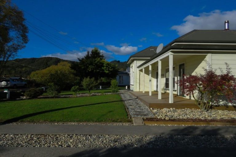 Photo of property in 3 Rosstown Road, Reefton, 7830