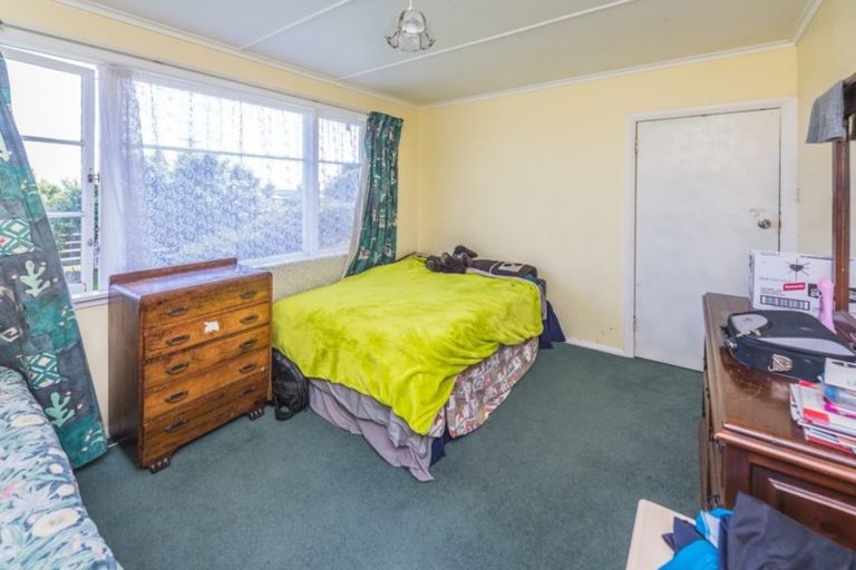 Photo of property in 20 Egmont Street, Castlecliff, Whanganui, 4501