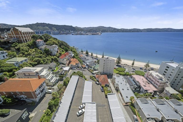 Photo of property in Jerningham Apartments, 20 Oriental Terrace, Oriental Bay, Wellington, 6011