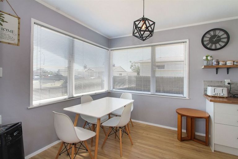 Photo of property in 15 Bettina Place, Manurewa, Auckland, 2102