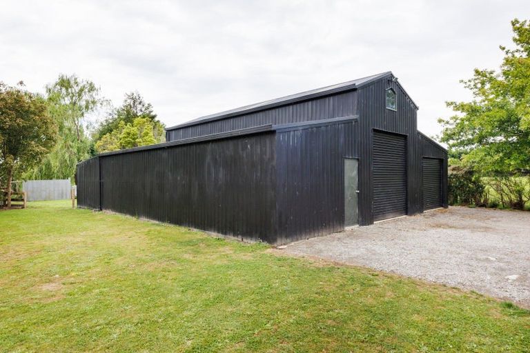 Photo of property in 1999 Longburn Rongotea Road, Longburn, Palmerston North, 4475