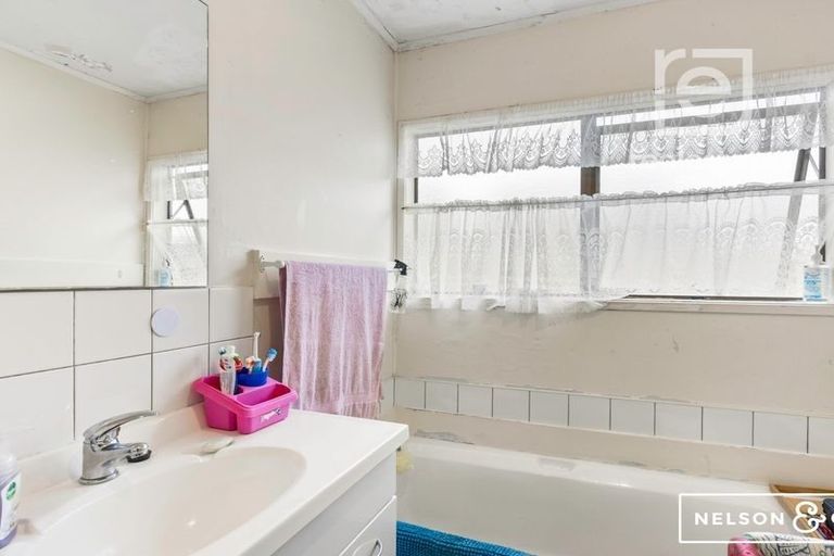 Photo of property in 3 Limond Street, Randwick Park, Auckland, 2105