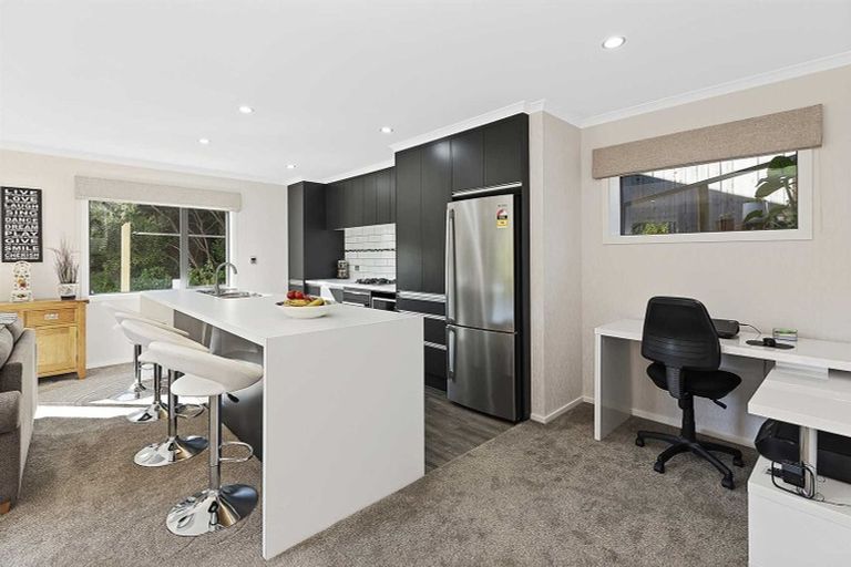 Photo of property in 11 Deptford Lane, Whitby, Porirua, 5024