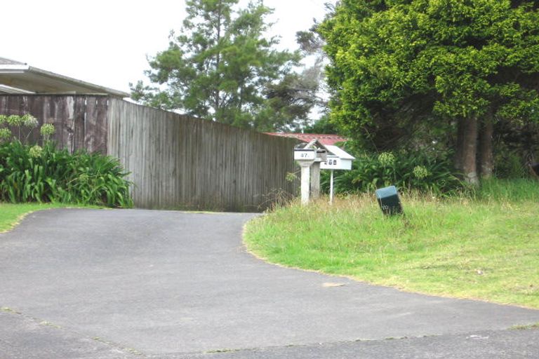 Photo of property in 1/47 Stanley Road, Glenfield, Auckland, 0629