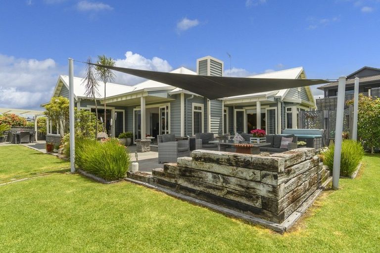 Photo of property in 15 Lynley Park Drive, Omokoroa, 3114