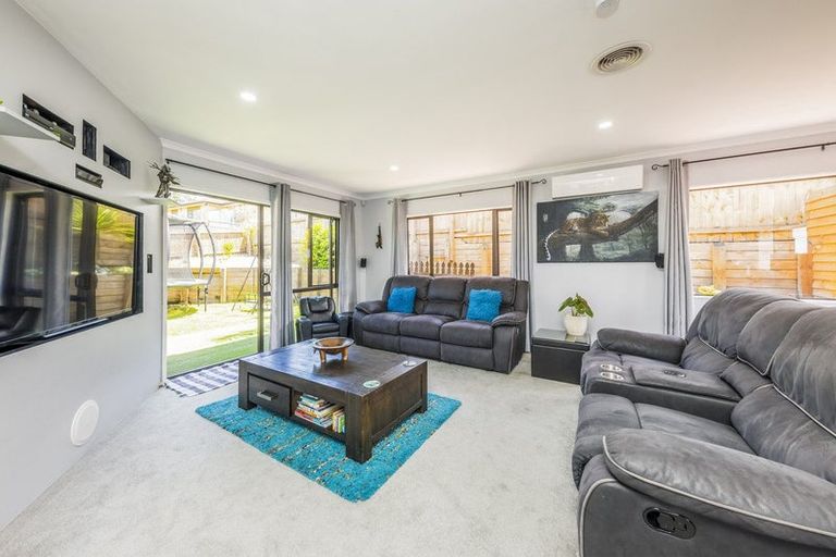 Photo of property in 30 Saralee Drive, Manurewa, Auckland, 2105