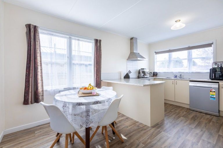 Photo of property in 34 James Street, Dannevirke, 4930