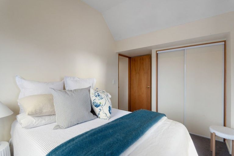 Photo of property in 32 Peverel Street, Riccarton, Christchurch, 8041