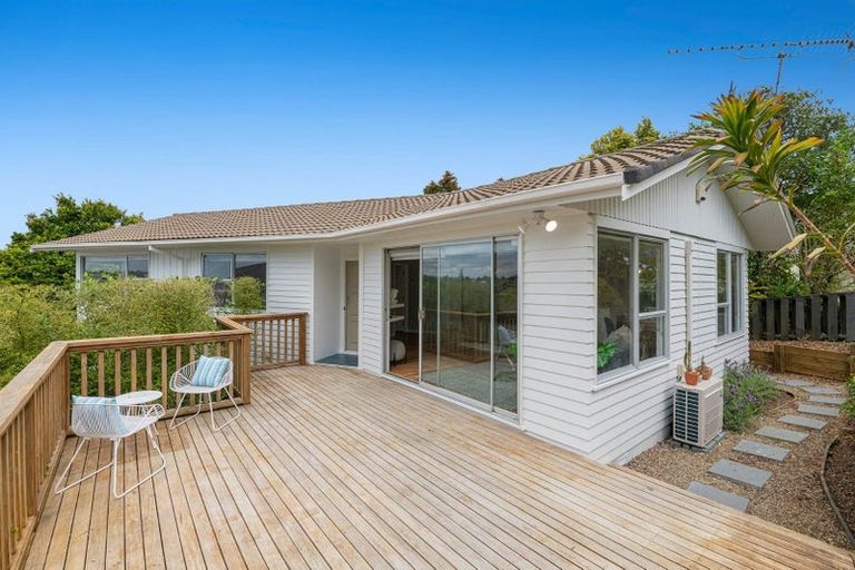 Photo of property in 14 Orton Street, Glenfield, Auckland, 0627