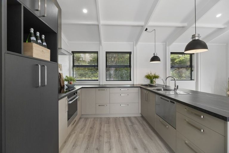 Photo of property in 96 Eliot Street, New Plymouth, 4310