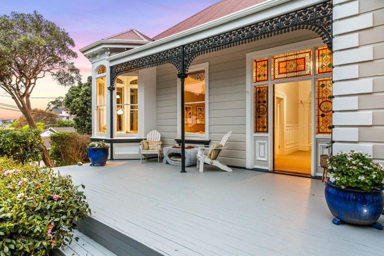 Photo of property in 2 Motu Street, Saint Clair, Dunedin, 9012