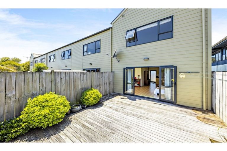 Photo of property in 5v Dryden Place, Mount Wellington, Auckland, 1051