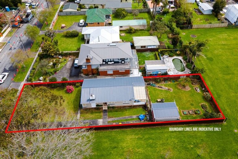 Photo of property in 19 Yeovil Road, Te Atatu Peninsula, Auckland, 0610