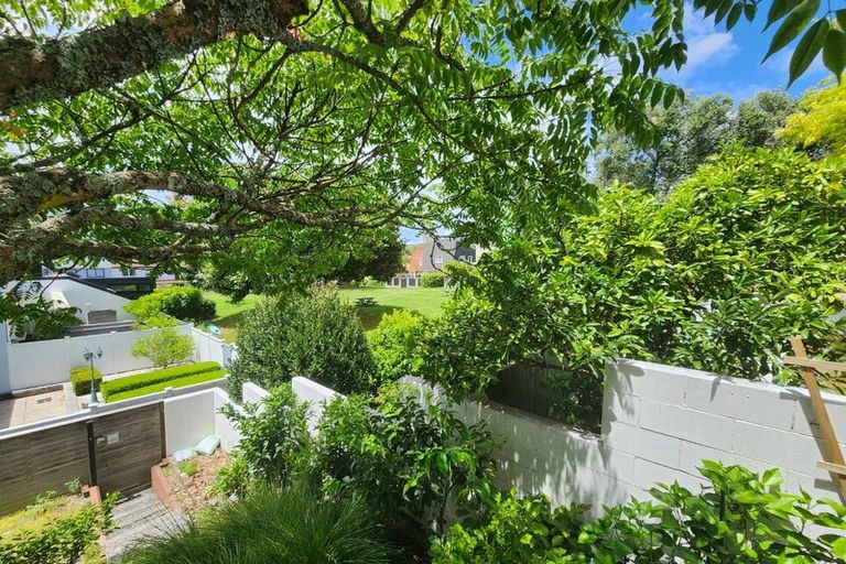 Photo of property in 8 Gwilliam Place, Freemans Bay, Auckland, 1011