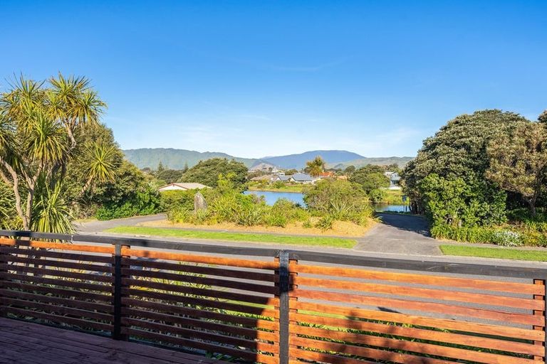 Photo of property in 179 Tutere Street, Waikanae Beach, Waikanae, 5036