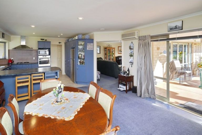 Photo of property in 13 Yellowlees Drive, Kaiapoi, 7630