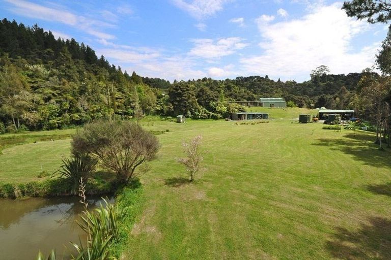 Photo of property in 121 Robinson Road, Whitianga, 3510