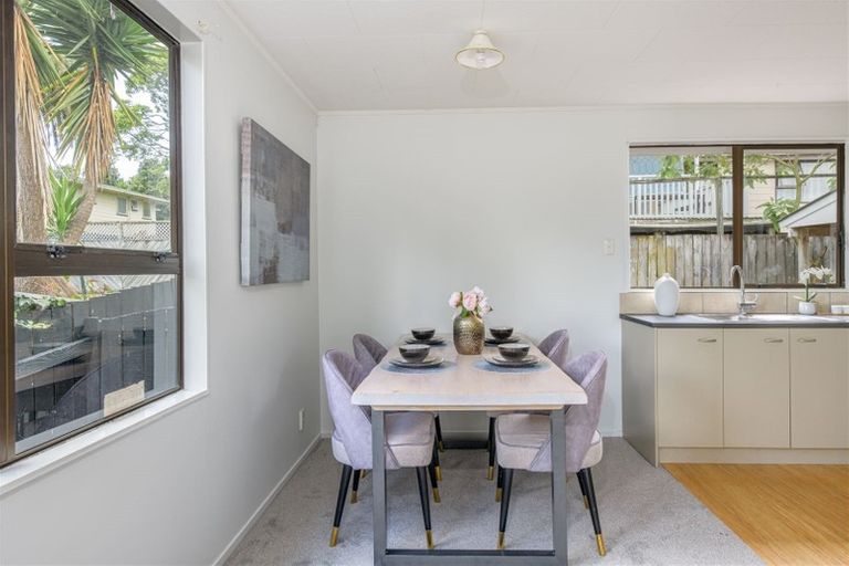 Photo of property in 1/66 Kamara Road, Glen Eden, Auckland, 0602